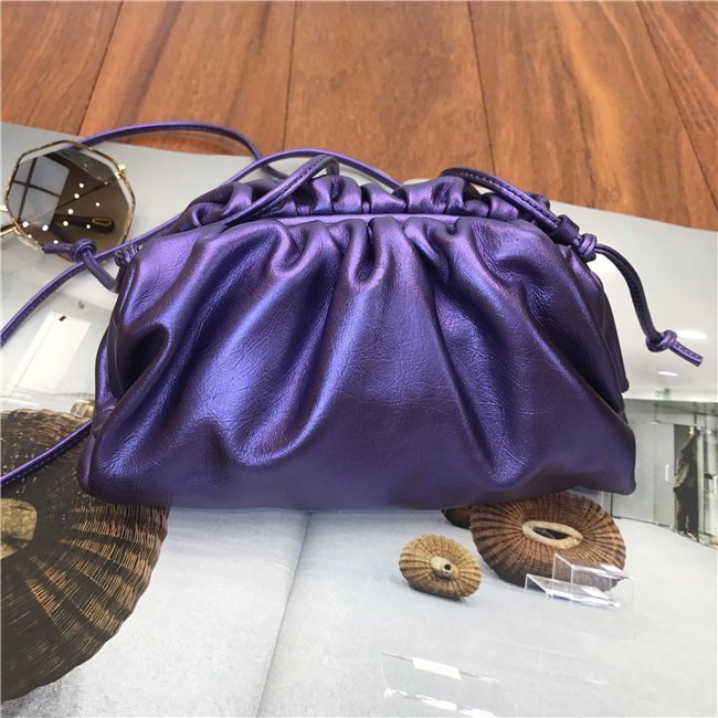 Bottega Veneta The Pouch 20 Purple